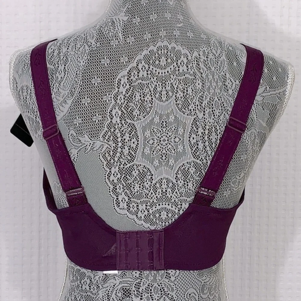 Elila purple/plum color lace underwire bra.  Size 36D. ‎ Adjustable straps.  New